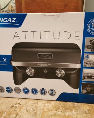 BARBECUE CAMPINGAZ ATTITUDE 2100 LX - Mai aperto