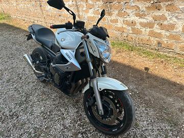 Yamaha XJ6