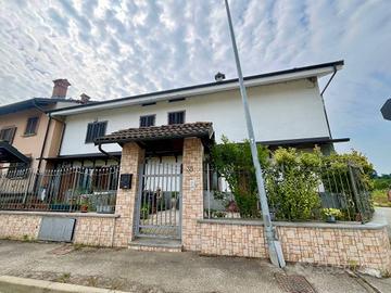 Villa di 196 m² con 5 locali a Carmagnola