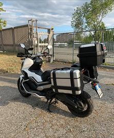 HONDA X-ADV 750