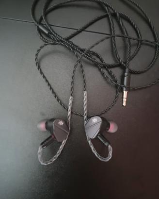 Kiwi ears canta 