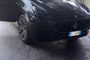 Maserati grecale modena