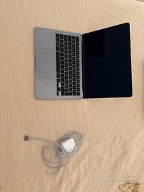 Mac book air chip m5 con batteria non funzionante
