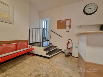 FIRENZE GELSOMINO Ufficio con giardino