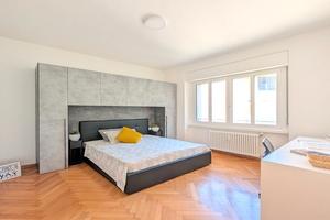 Ampia stanza con letto matrimoniale da settembre
