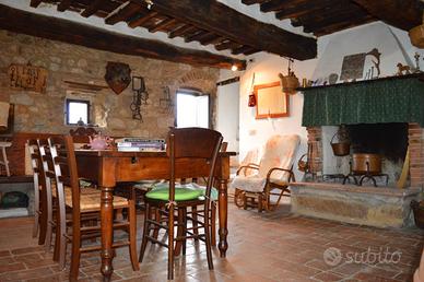 Appartamento arredato borgo CANNETO Toscana