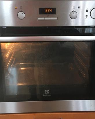Forno Electrolux Combisteam EOB6400ASX (difettoso)