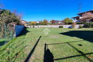 TER. RESIDENZIALE A MARNATE