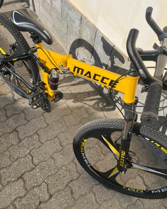 BICICLETTA MOUNTAIN BIKE
