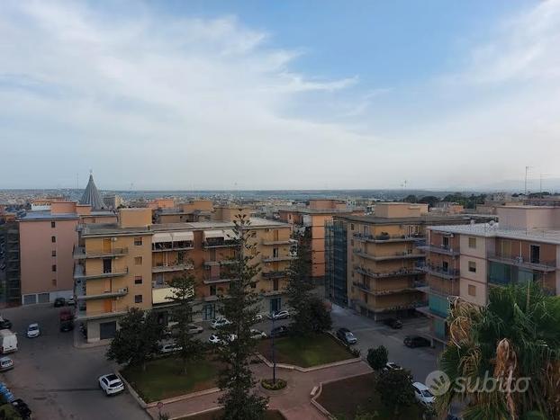 Graziso trilocale su viale tica