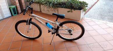 Bicicletta MTB 26" Race comp