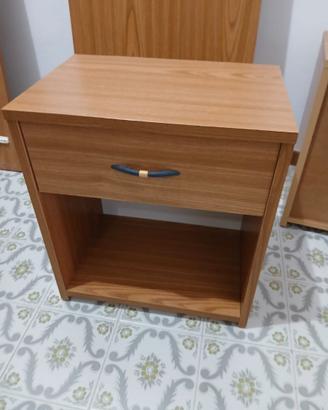 coppia di comodini per camere da letto
