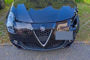Alfa Romeo Giulietta (incidentata)