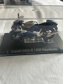 Modellino moto Suzuki gsx-r 1300 hayabusa con teca