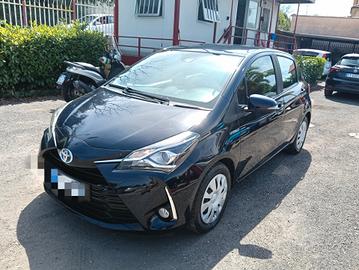 Toyota Yaris 1.5 Hybrid 5 porte Business