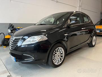 Lancia Ypsilon 1.2 69cv Platinum PASSAGGIO INCLUSO