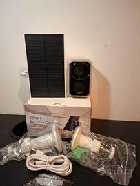 Smart battery camera con pannello solare