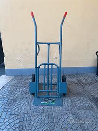 Carrello saliscale per carichi pesanti