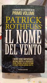 Libro Il nome del vento di Patrick Rothfuss