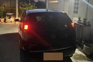 Opel Meriva 1.6 benzina 105kv
