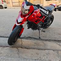 Ducati hypermotard 796