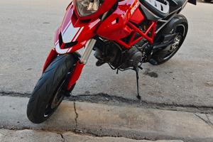 Ducati hypermotard 796