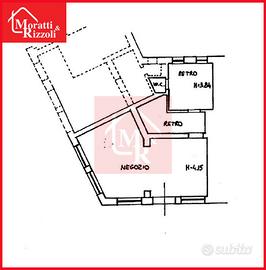 Due NEGOZI vetrinati in pieno centro a Gorizia
