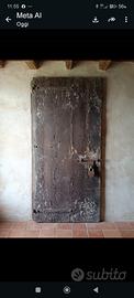 Portone in legno rustico