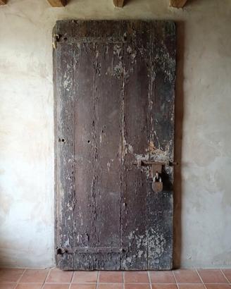 Portone in legno rustico