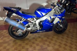 Yamaha R1 2001