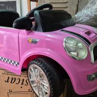 Auto giocattolo elettrica per bimba