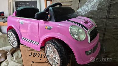 Auto giocattolo elettrica per bimba