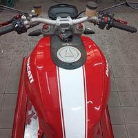 ducati Monster 1100 evo