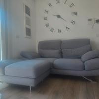 divano con sceslong separata