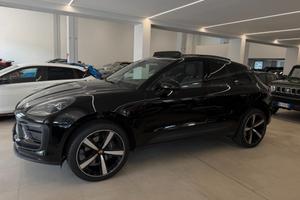 PORSCHE Macan 2.0