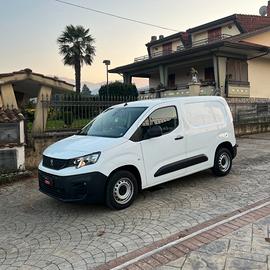 Furgone 3 posti : Peugeot Partner IVA COMPRESA