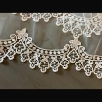 Velo da sposa in tulle avorio e pizzo macramè