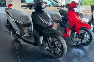 Peugeot Tweet 125 active top case