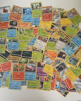 Lotto Carte Pokemon Mazzo 178g Circa 100 Carte ITA