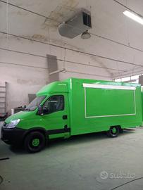 AUTONEGOZIO paninoteca ambulante food truck