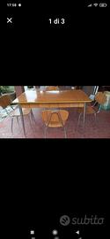 tavolo con 4 sedie in formica