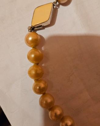 collana di perle con chiusura in argento