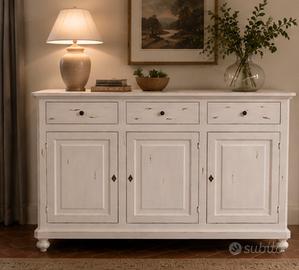 Credenza shabby 3 ante e 3 cassetti