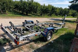 carrello porta imbarcazioni o gommoni