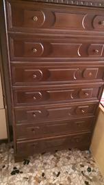 cassettiera in legno massello zona Spinaceto