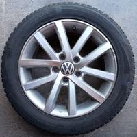 Cerchi in lega Volkswagen con gomme invernali