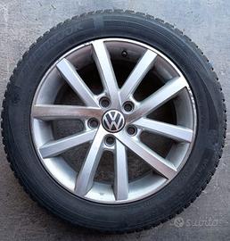 Cerchi in lega Volkswagen con gomme invernali