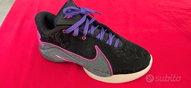 Scarpe sportivo
