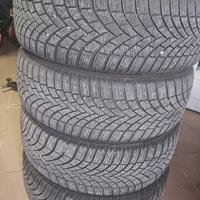 4  gomme invernali complete di cerchi Taigo Rline