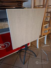 Tavolo esterno bar o ristorante